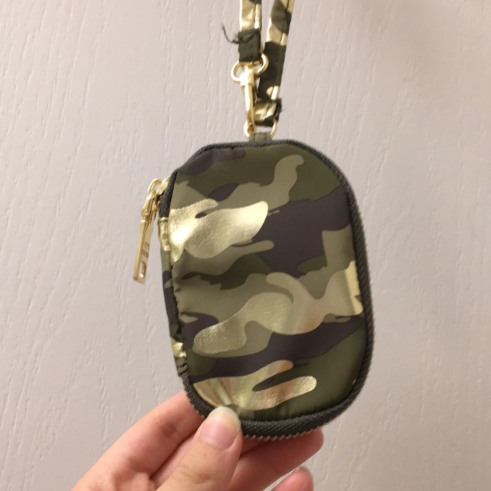 Steve Madden Green / Gold Headphones / Airpod’s Pouch / Case